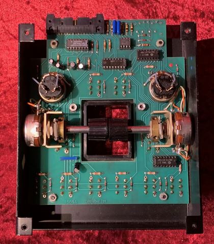 Oberheim-OB-8 control wheels board tested